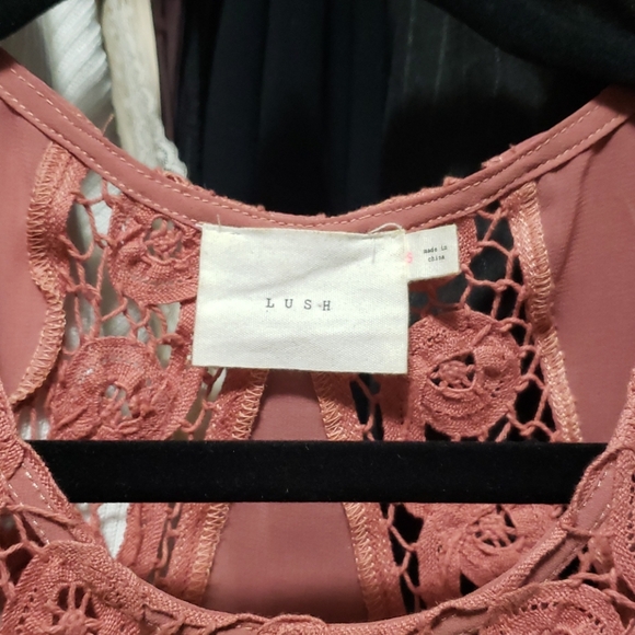 Pink flowy top - Picture 3 of 3